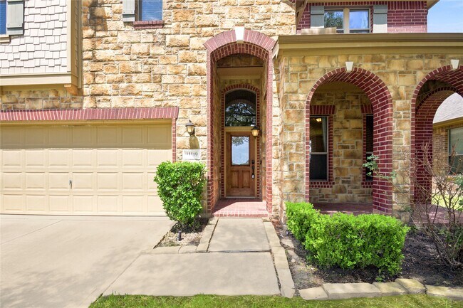 Building Photo - 11119 Hayden Falls Dr