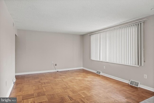 Building Photo - 109 Avaleen Pl
