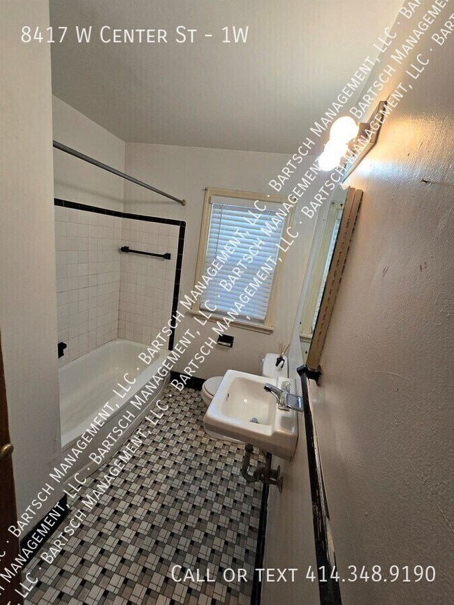 Building Photo - 8417 W Center St