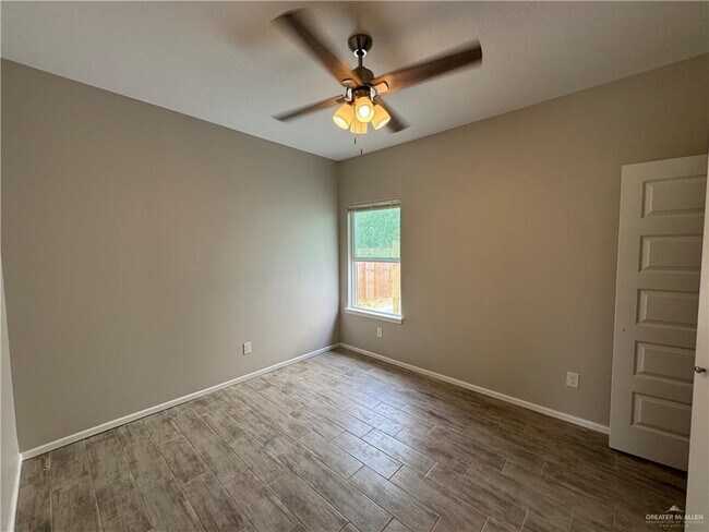 Building Photo - 1200 Sucre Dr