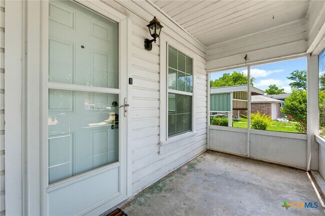 Building Photo - 212 S 26th St