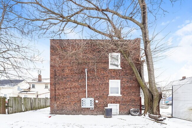 Building Photo - 2174 W 103rd St