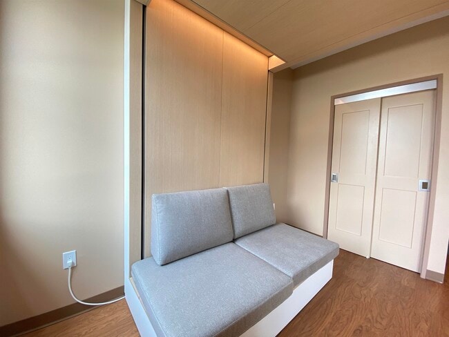 Building Photo - 83 Hanover St