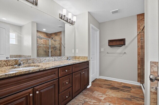 Building Photo - "Spacious 5-Bed featuring TWO PRIMARY SUITES with a beautiful backyard oasis in Norfolk!"