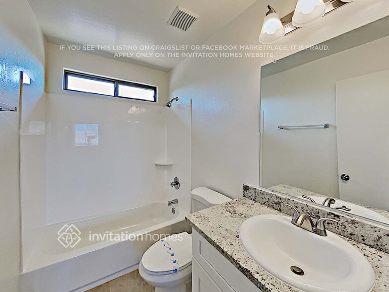 Building Photo - 15555 W Meade Ln