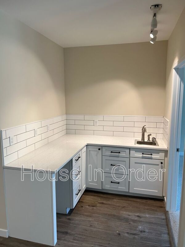 Building Photo - 118 Grace Ests Dr