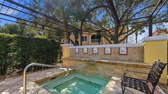 Building Photo - 4140 Central Sarasota Pkwy