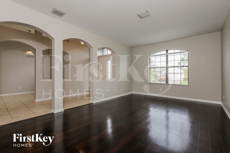 Building Photo - 8507 White Poplar Dr