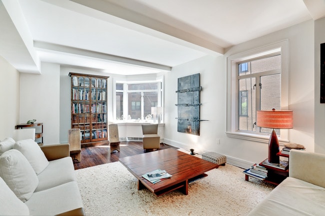 Primary Photo - 170 E 77th St