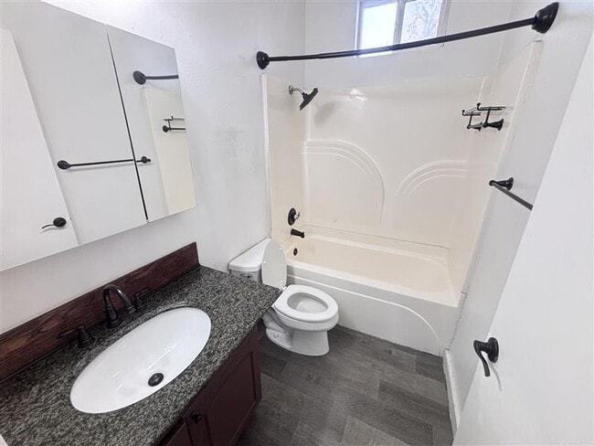 Building Photo - 343 S 100 E