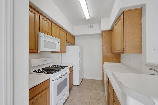Building Photo - 7103 S Durango Dr