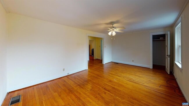 Building Photo - 1302 Crozet Ave