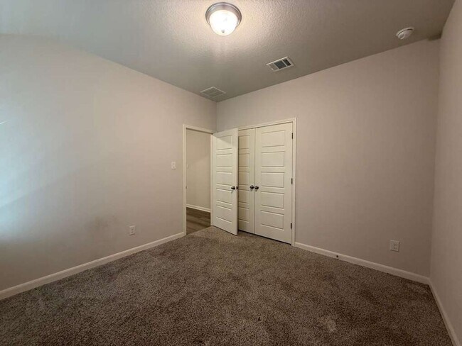 Building Photo - 11507 Cottage Pt