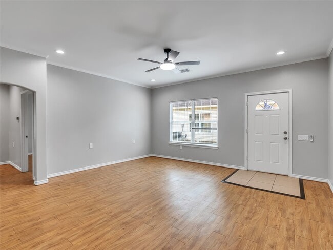 Building Photo - 104 Longstreet Rd