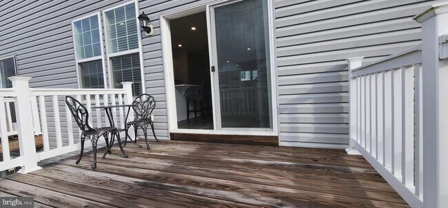 Building Photo - 64 Sister's Farmstead Rd