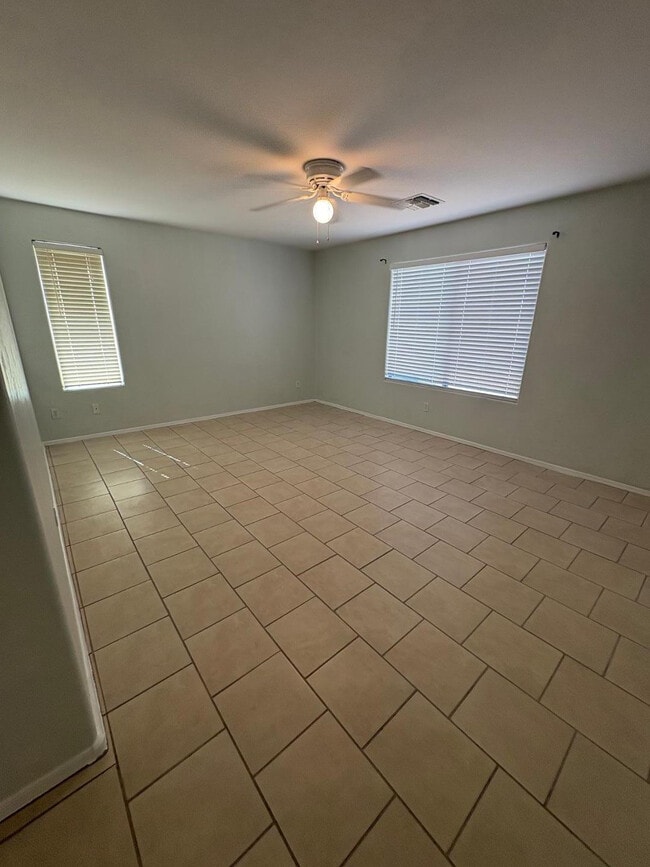 Building Photo - 582 S 152nd Ln