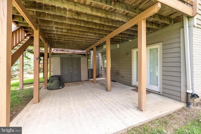 Building Photo - 22 Houndswood Ct