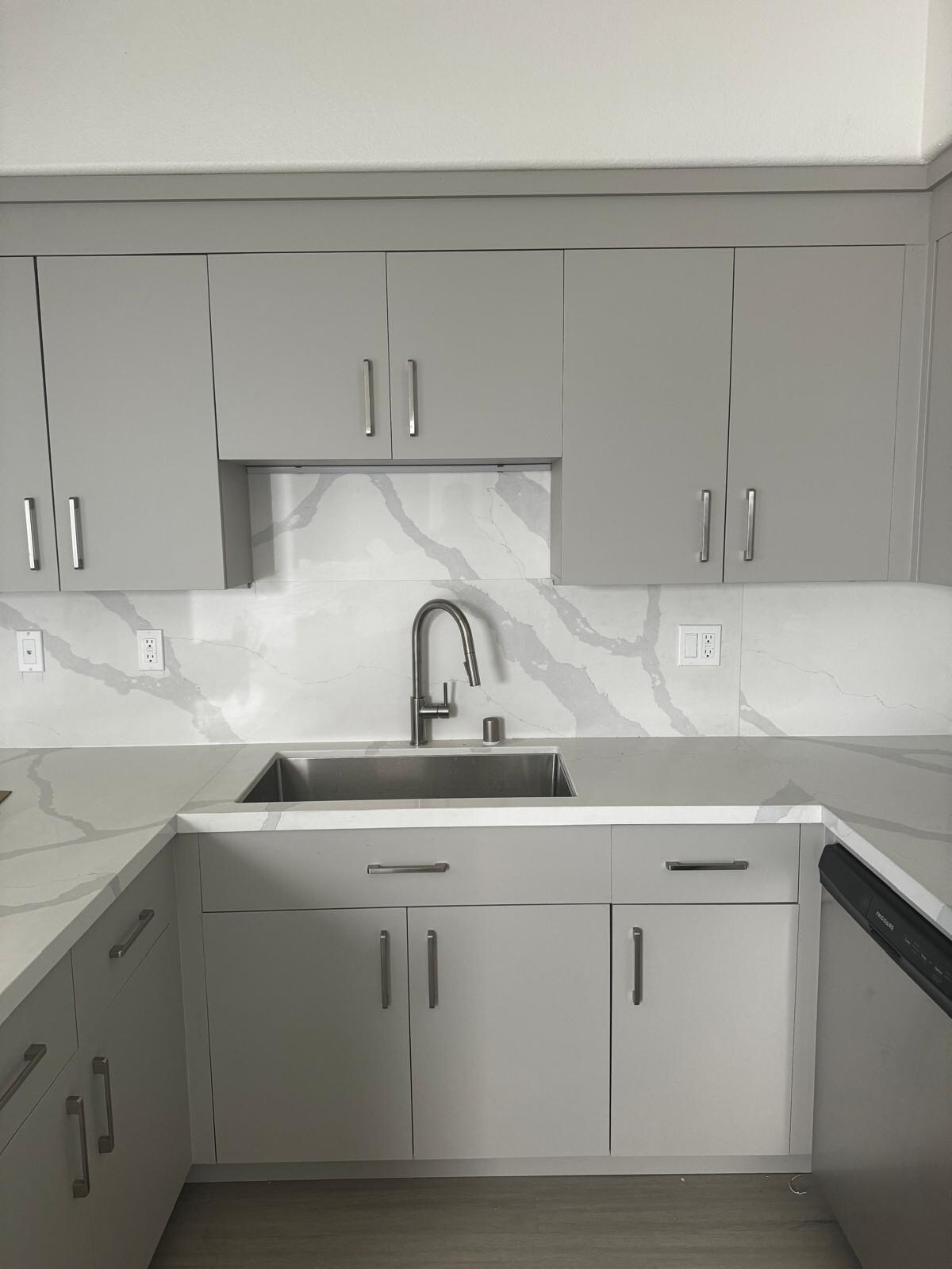 Building Photo - 2125 Moffett Rd