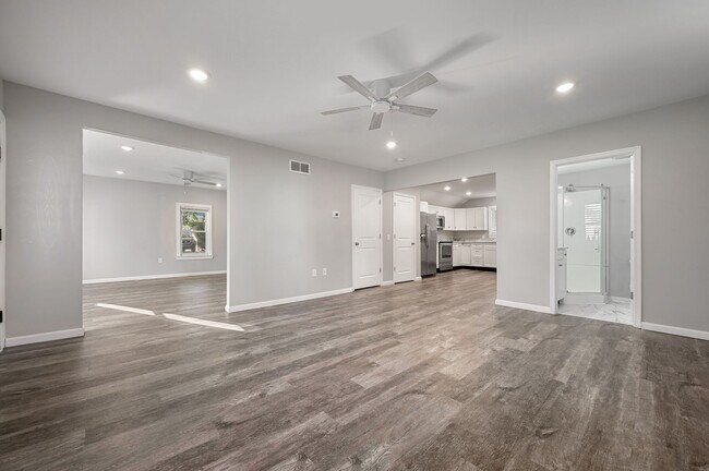 Building Photo - 107 Southern Blvd