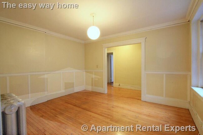 Building Photo - 8 Craigie Cir