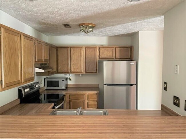 Building Photo - Briarcliff Condos