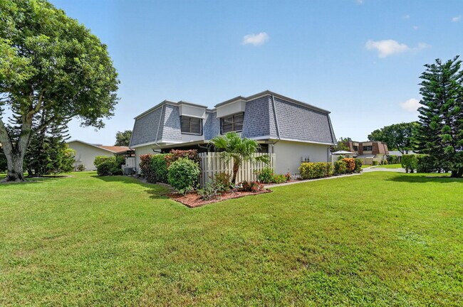 Building Photo - 812 NW 30th Ave
