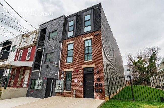 Building Photo - 720 N Preston St