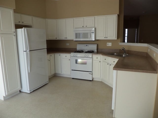 Building Photo - 410 N Carlisle Ct