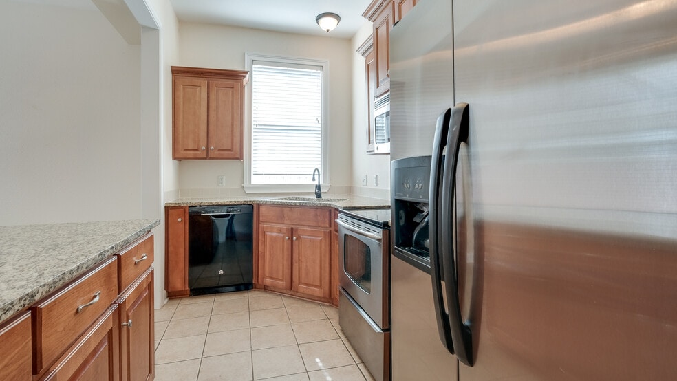 Kitchen - 536 E Gwinnett St