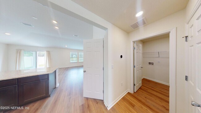 Building Photo - 11172 Stapleton Dr