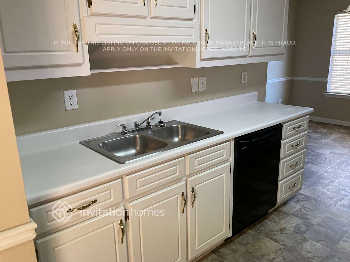 Building Photo - 875 Wilmont Ct