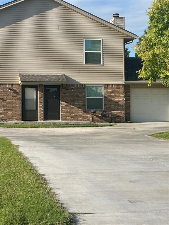Building Photo - 226 Skylark Ct