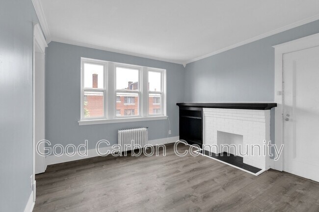 Building Photo - 7 E Depew Ave