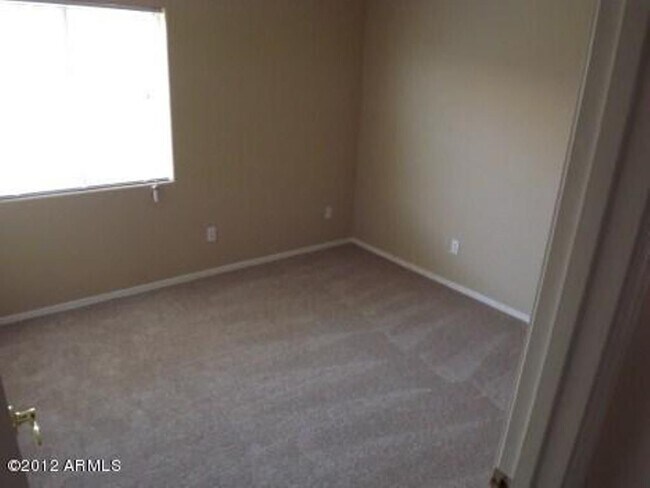 Building Photo - 9328 W Monroe St