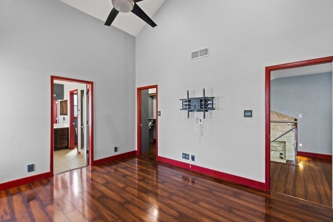 Building Photo - 6228 Brillo Luna St