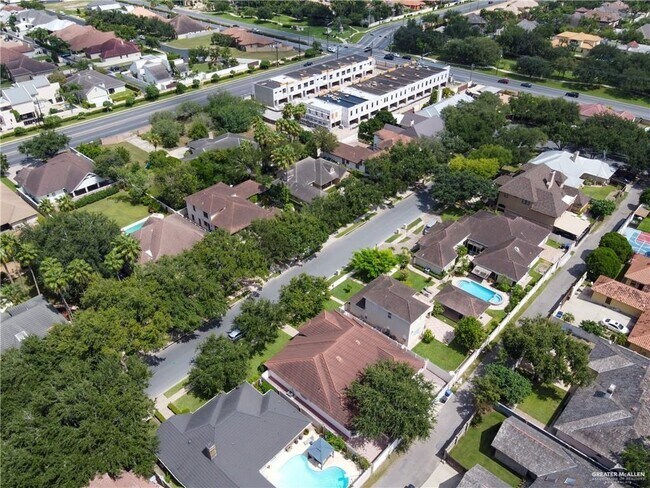 Building Photo - 33 Condor Ave