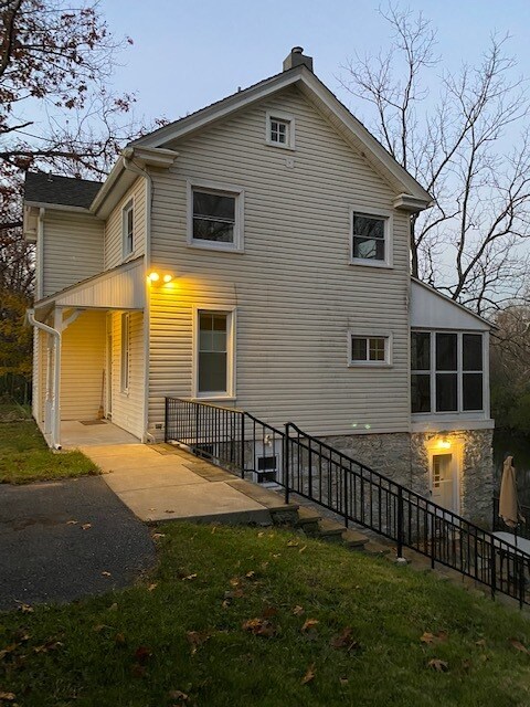 Building Photo - 2071 Tulpehocken Rd