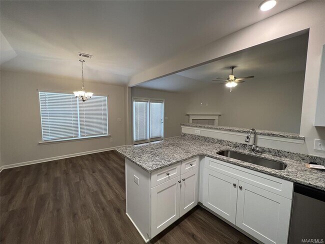 Building Photo - 211 Dawsons Ml Wy