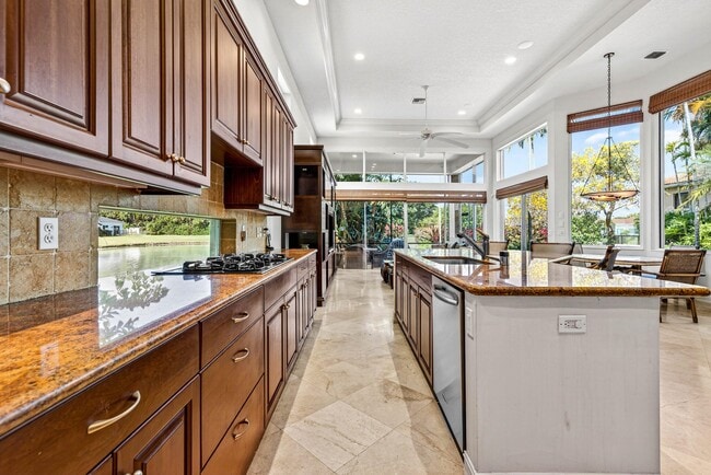 Building Photo - 123 Sunesta Cove Dr