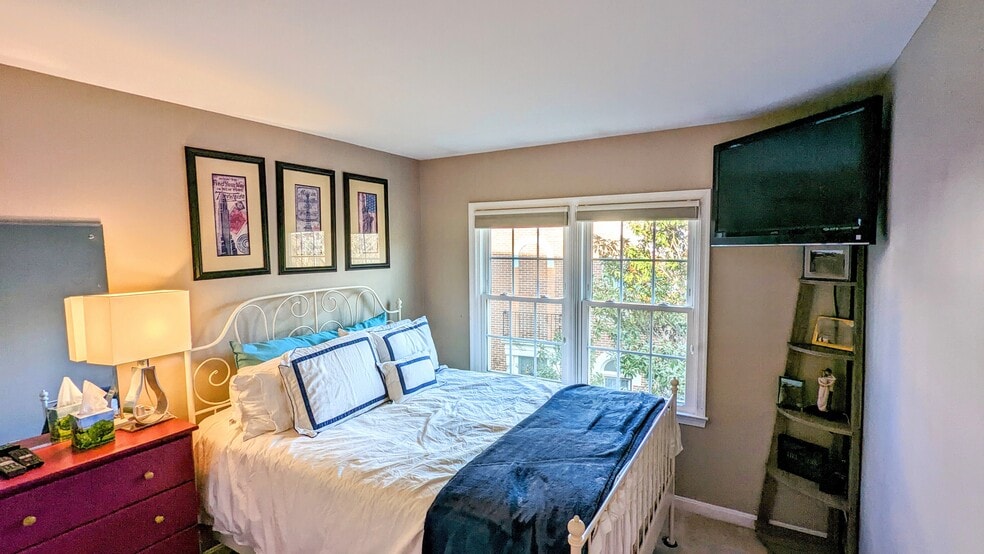 Guest Bedroom 1 - 501 Shorter Ln