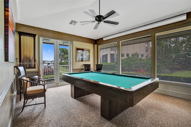 Building Photo - 925 Oak Harbour Dr