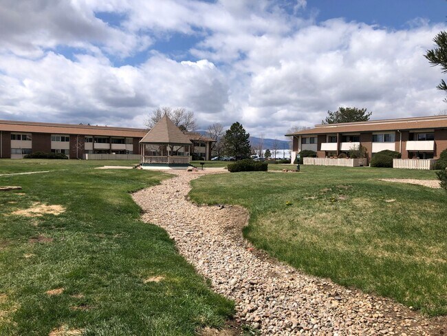 Building Photo - Charming 1 Bedroom with Patio and Reserved Parking in Gunbarrel