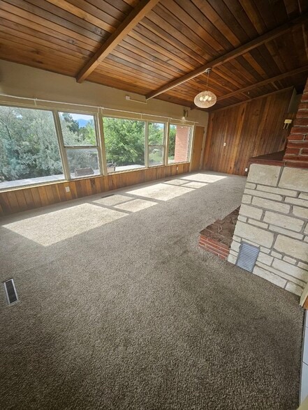 Building Photo - 1236 Mount View Ln