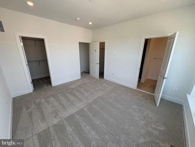Building Photo - 14495 Leafhopper Dr