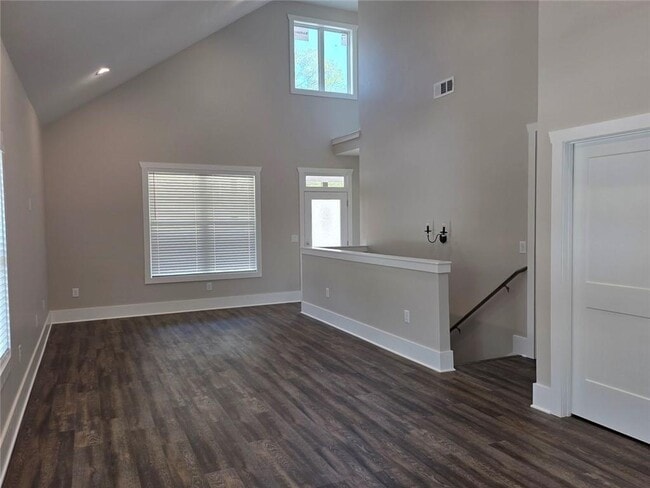 Building Photo - 43 Valley Trail SE