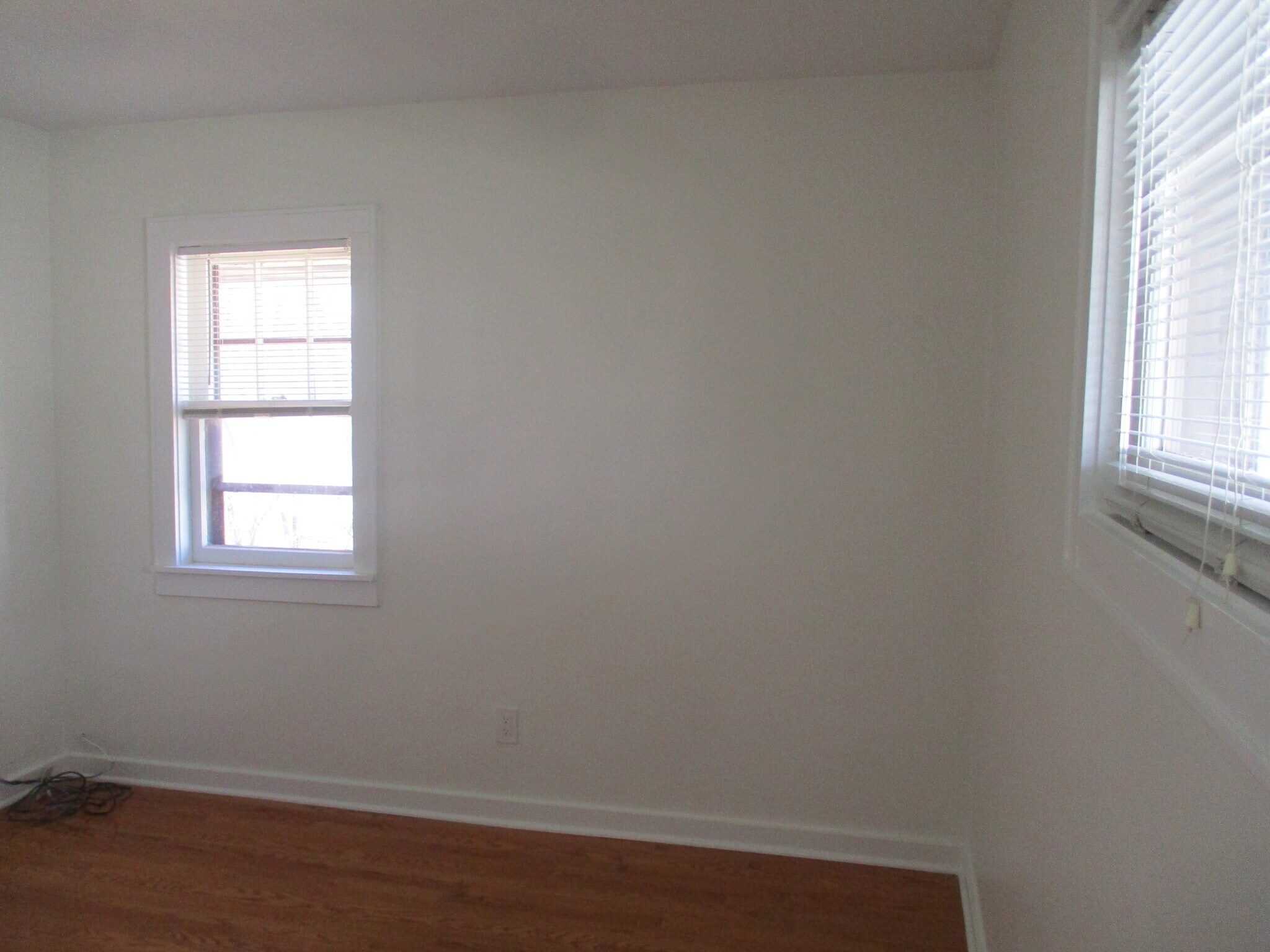 Building Photo - 818 Broadway St