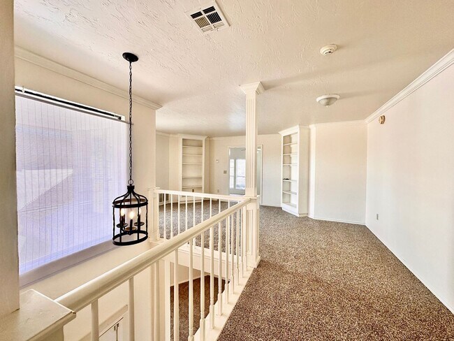 Building Photo - Spacious 4 Bed in Deer Creek - Move in Deposit-Free!(If Qualified)