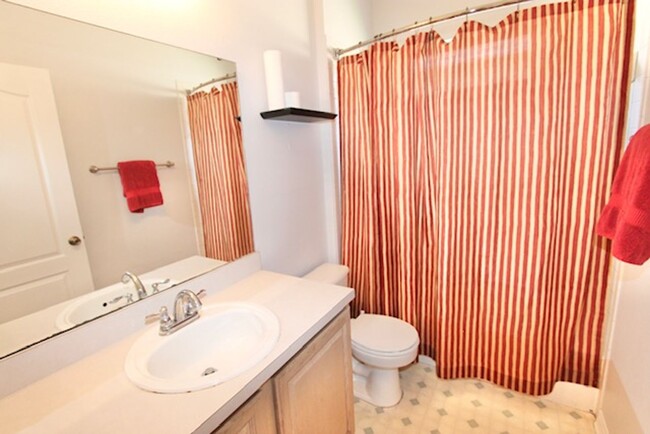 Building Photo - Oviedo - 3 Bedroom, 2 Bathroom - $2,345.00