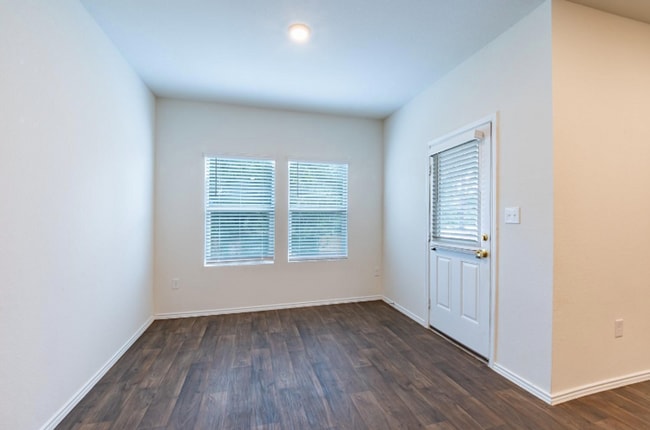 Building Photo - 14500 Fitzgibbon Dr