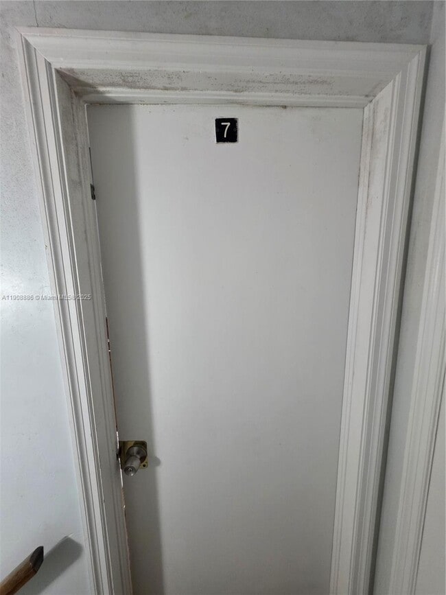 Building Photo - 8024 Harding Ave